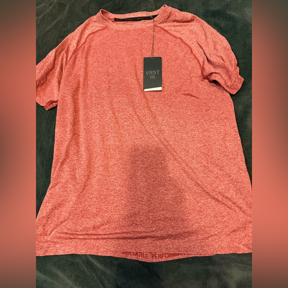 vrst mens ss circuit seamless top desert rust M nwt